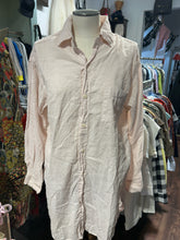 Load image into Gallery viewer, CP Shades soft blush Linen button down Longsleeve Top, Size XS
