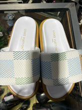 Load image into Gallery viewer, Louis Vuitton White, Green &amp; Blue  Slide sandal duster incl., Size 6
