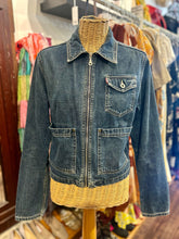 Load image into Gallery viewer, Levi's Washed Blue Denim zipper front Cropped Jacket

