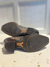 Load image into Gallery viewer, Ariat browns Leather Ankle Boot, Size 7.5
