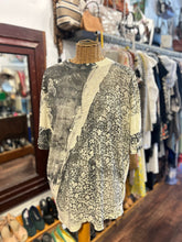 Load image into Gallery viewer, When Simon Met Ralph ivory &amp; black Abstract Short sleeve Top
