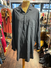 Load image into Gallery viewer, CP Shades Black Cotton Button up NWT Long Style Top, Size M
