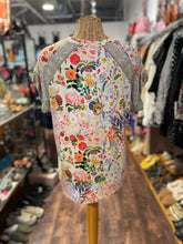 Load image into Gallery viewer, Johnny Was white &amp; multi Bamboo plants &amp; tiger tee shirt bat wing sleeves Top, Size S
