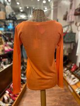 Load image into Gallery viewer, Une Autre Cashmere &amp; Silk Orange Longsleeve Sweater, Size 6
