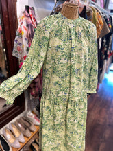 Load image into Gallery viewer, ARKET Green Cotton abstract floral Long sleeve quarter button Dress
