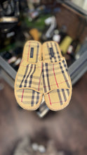 Load image into Gallery viewer, Burberry Tan &amp; Black espadrille slip on Shoe, Size 43
