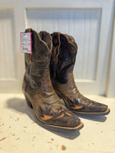 Load image into Gallery viewer, Ariat browns Leather Ankle Boot, Size 7.5
