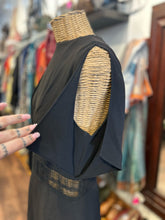 Load image into Gallery viewer, Genny Black Viscose blend detail trim shortsleeve V cut Dress
