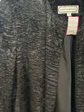 Load image into Gallery viewer, Carolina Herrera Black Cotton Blend Faux Shearling W/shoulder pads Vintage Coat, Size 6
