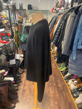 Load image into Gallery viewer, jenni kayne Black Cashmere Crew Neck Sweater, Size XL
