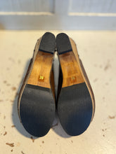 Load image into Gallery viewer, Cordani Walnut Leather Size 39 clog heel Shoe
