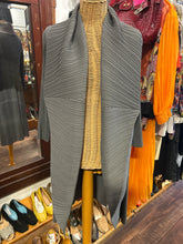 Load image into Gallery viewer, Goddess Gray Poly Crinkle long cut open front Jacket
