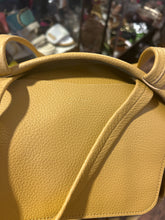 Load image into Gallery viewer, Cuyana Dandelion Leather Pebbled Tote Purse
