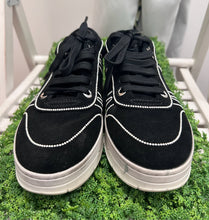 Load image into Gallery viewer, Jimmy Choo Black &amp; White Size 39.5 pearl beading sneaker Shoe
