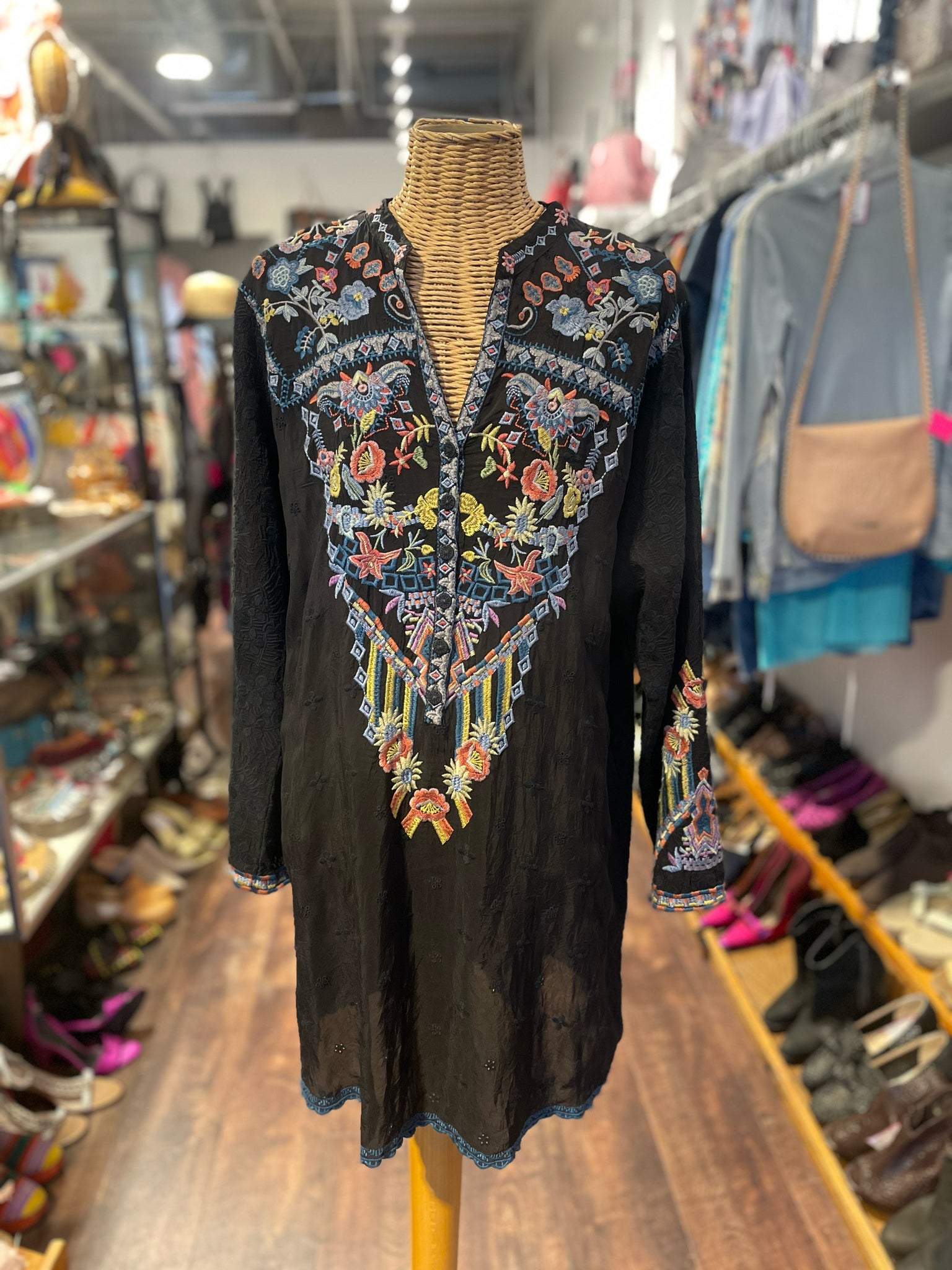 Johnny Was Black Rayon floral embroidery Longsleeve button Top, Size XL