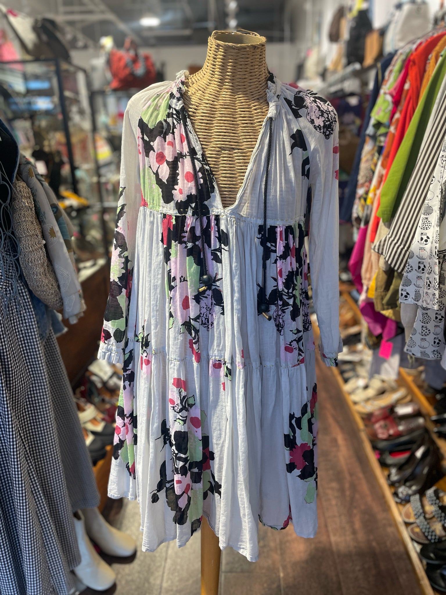Yvonne S. white & multi Cotton abstract floral neck tie accent Dress, Gently Worn, Size XS