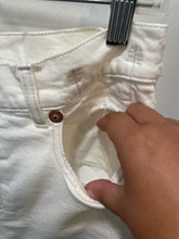 Load image into Gallery viewer, R13 White denim Blend w/stitching Jeans, Size 28
