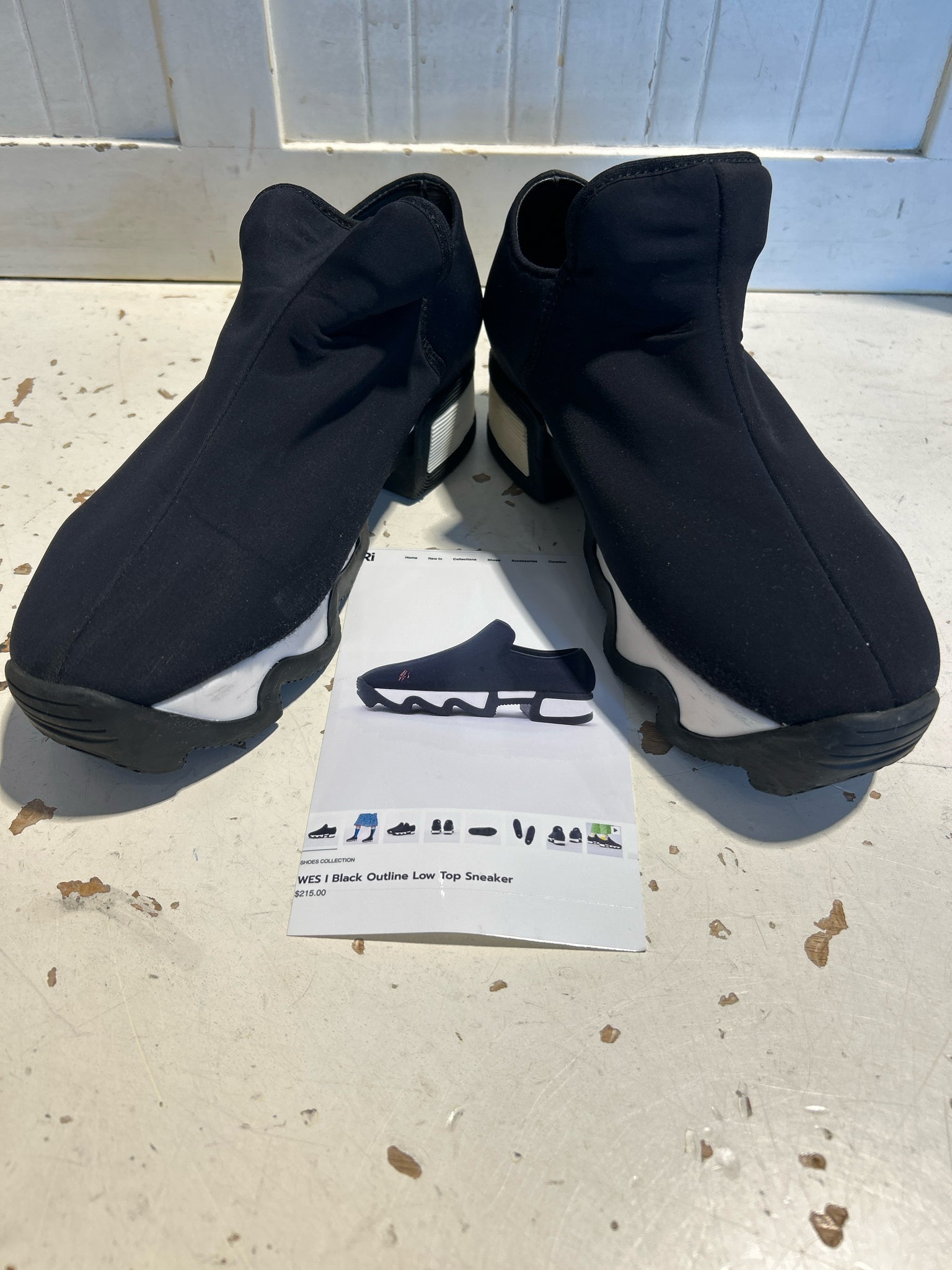 iRi Black & White Shoe, Size 37