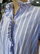 Load image into Gallery viewer, Mille Purple &amp; White Cotton Stripe Button up Top, Size S
