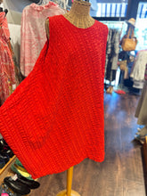 Load image into Gallery viewer, Heydari Red bubble Sleeveless Dress
