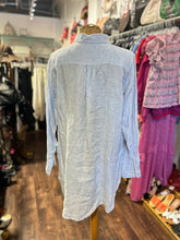 Load image into Gallery viewer, CP Shades Light Blue &amp; white Linen Stripe w/Pocket Top, Size S

