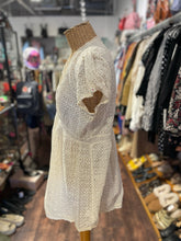 Load image into Gallery viewer, Johnny Was Beige Cotton eyelet v neck short sleeve Top, Size M
