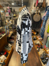 Load image into Gallery viewer, 38 purificacion garcia Black and white Algodon Newspaper Print w/red stitch Blazer, Size S/M
