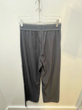 Load image into Gallery viewer, Alo Black Poly Blend stretch waist flowy Pant, Size S
