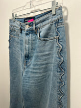 Load image into Gallery viewer, Veronica Beard Light Wash Cotton Zig Zag Stitch Wide Leg Jeans, Size 29
