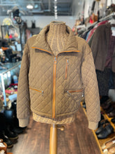 Load image into Gallery viewer, Avec Les Filles Chestnut quilt pattern orange zip cropped Jacket, Size L
