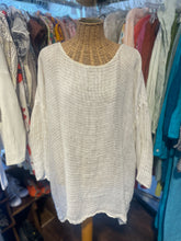 Load image into Gallery viewer, CP Shades off beige Linen Longsleeve Top, Size M
