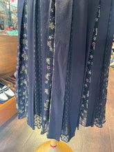 Load image into Gallery viewer, Diane Von Furstenberg Black Cotton &amp; Silk floral &amp; glitter wrap dress Dress
