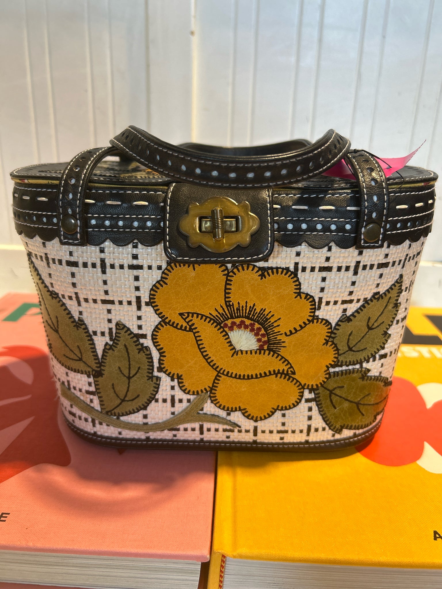 Isabella Fiore Black and white Leather Floral hand bag, Vintage