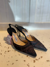 Load image into Gallery viewer, Manolo Blahnik Black W/embroidery detail sling back pointy toe Shoe, Size 39
