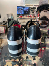 Load image into Gallery viewer, GUCCI Black &amp; White Leather platform sneaker Shoe, Size 37.5
