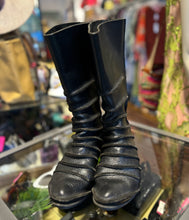 Load image into Gallery viewer, trippen Black Leather Size 39 calf length Shoe
