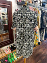 Load image into Gallery viewer, Tizzie Black &amp; White Cotton Midi raw hem 3/4 sleeve Dress
