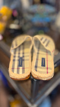 Load image into Gallery viewer, Burberry Tan &amp; Black espadrille slip on Shoe, Size 43
