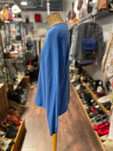 Load image into Gallery viewer, Shanghai Tang Royal Blue Cashmere solid Long sleeve Sweater, Size L
