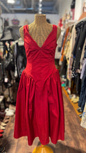 Load image into Gallery viewer, MISS CIRCLE nyc Red Buttons Dropwaist midi Dress, Size M
