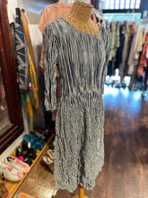 Load image into Gallery viewer, Alquema navy/black/white Poly striped wrinkled 3/4 sleeve Dress

