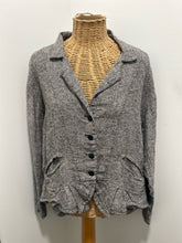 Load image into Gallery viewer, Cynthia Ashby white &amp; black button down Top, Size 1=Small
