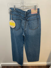 Load image into Gallery viewer, snacks X mother Denim wide leg NWT! Jeans, Size 27

