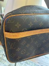 Load image into Gallery viewer, Louis Vuitton Brown Leather Logo Messenger style Purse, Vintage AS IS
