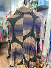 Load image into Gallery viewer, Babette black,purp &amp;bronze Poly Circle snap button longsleeve Top
