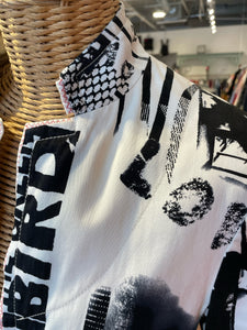 38 purificacion garcia Black and white Algodon Newspaper Print w/red stitch Blazer, Size S/M