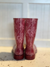 Load image into Gallery viewer, Ferragamo Pink Logo Rubber rainboot ,Size 7
