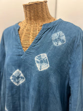 Load image into Gallery viewer, modern shibori Blue &amp; White Tie Dye Longsleeve Dress
