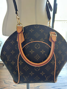 Louis Vuitton Brown Leather Monogram crossbody Purse