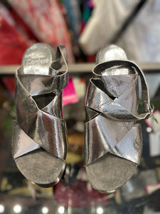 Calleen Cordero Silver Leather Platform Sandal, Size 7